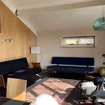 Over 別荘 モニキンダム